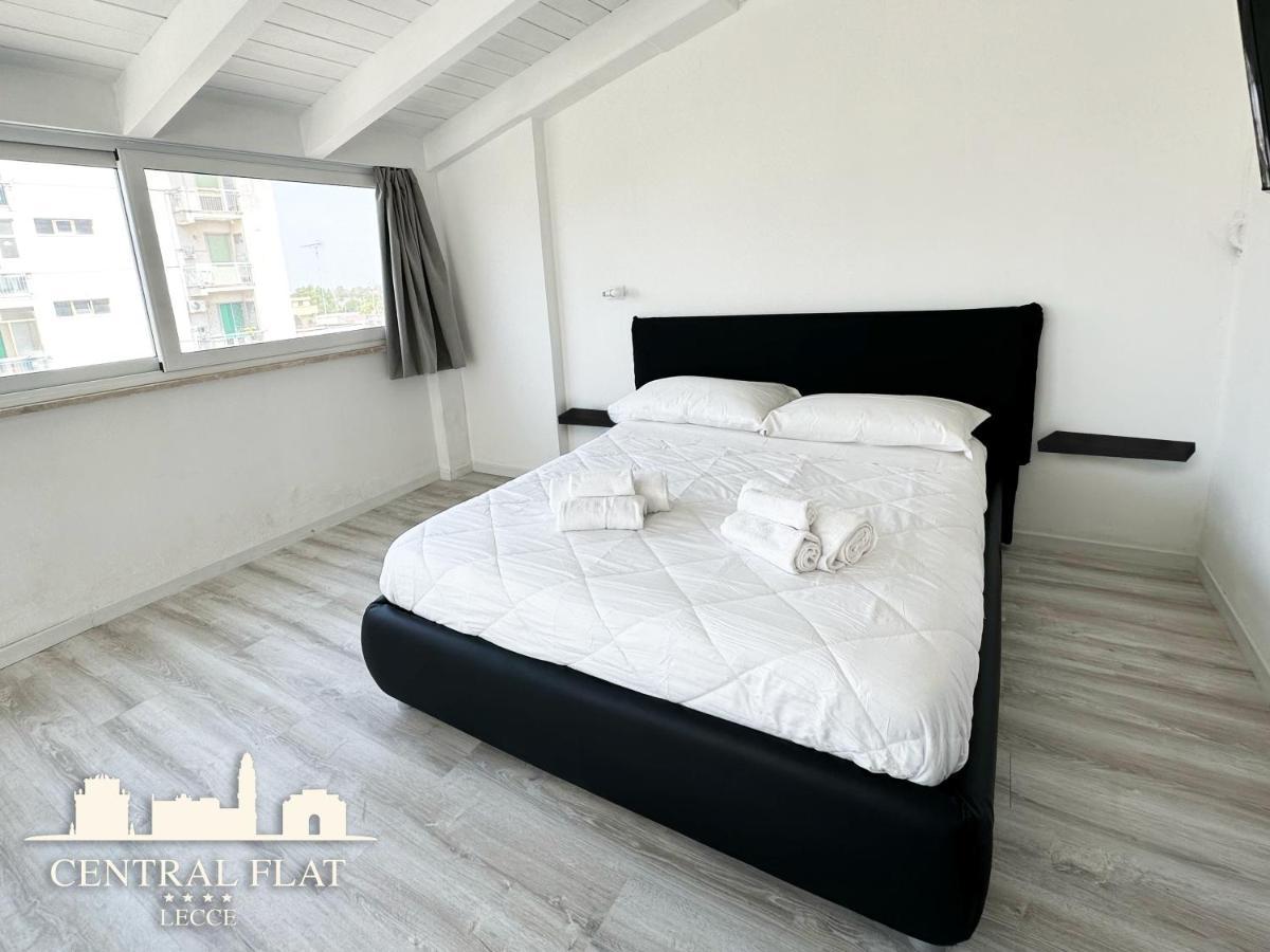 Lecce Central Flat - Attico Con Patio E Parcheggio Privato Apartment ภายนอก รูปภาพ